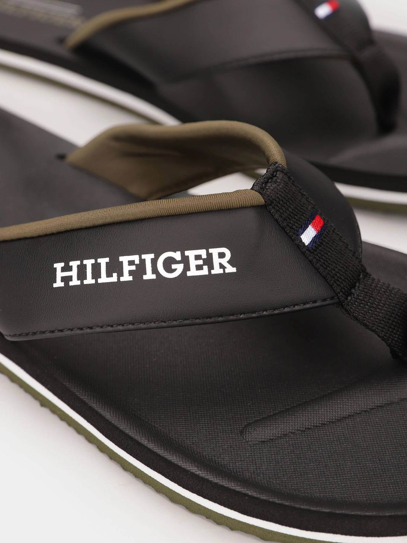 Шлёпанцы Tommy Hilfiger модель FM0FM05440-BDS Шлёпанцы Tommy Hilfiger модель FM0FM05440-BDS Фото