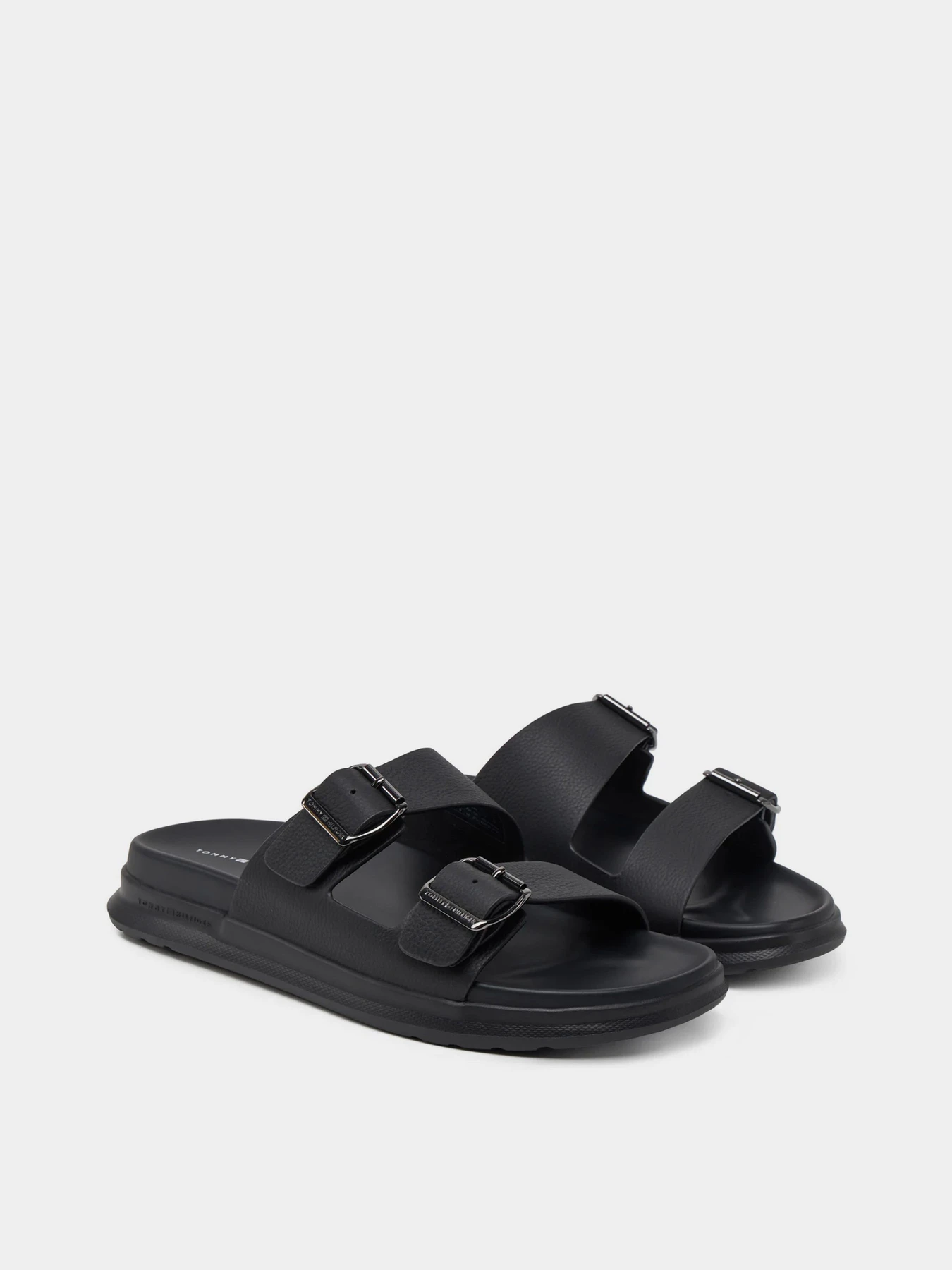 Шлёпанцы Tommy Hilfiger модель FM0FM05414-BDS Шлёпанцы Tommy Hilfiger модель FM0FM05414-BDS Фото