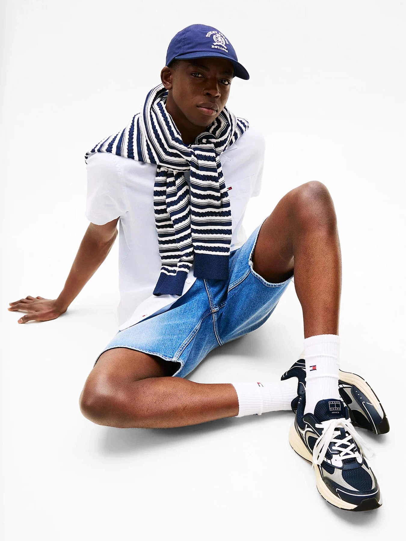 Кроссовки Tommy Hilfiger модель EM0EM01569-C1G Кроссовки Tommy Hilfiger модель EM0EM01569-C1G Фото