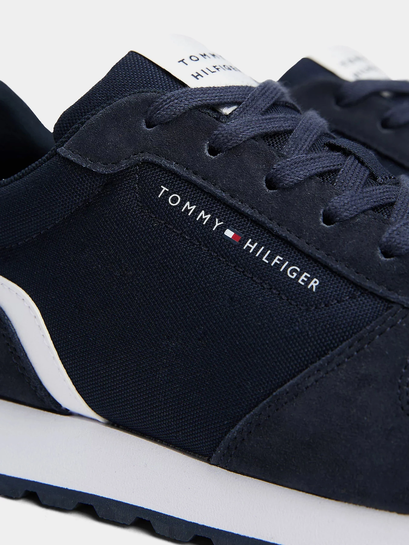Кроссовки Tommy Hilfiger модель FM0FM05465-DW5 Кроссовки Tommy Hilfiger модель FM0FM05465-DW5 Фото