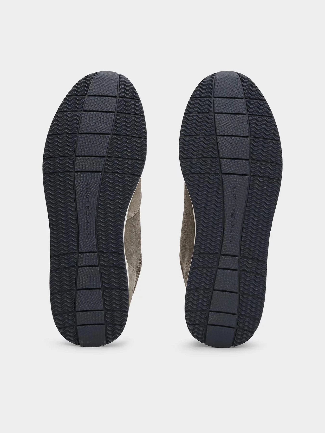 Кроссовки Tommy Hilfiger модель FM0FM05690-PQ8 Кроссовки Tommy Hilfiger модель FM0FM05690-PQ8 Фото