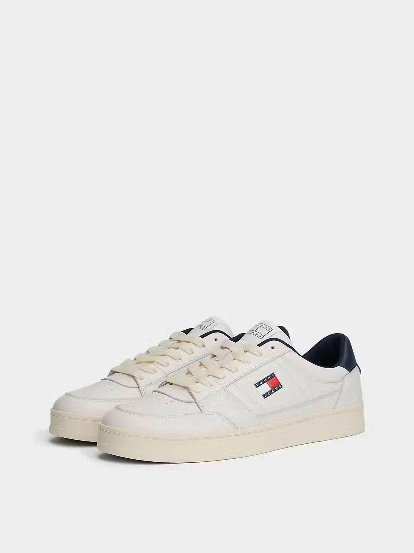 Кеды Tommy Hilfiger TJM THE GREENWICH NEW ESS модель EM0EM01574-0LG Кеды Tommy Hilfiger TJM THE GREENWICH NEW ESS модель EM0EM01574-0LG Фото