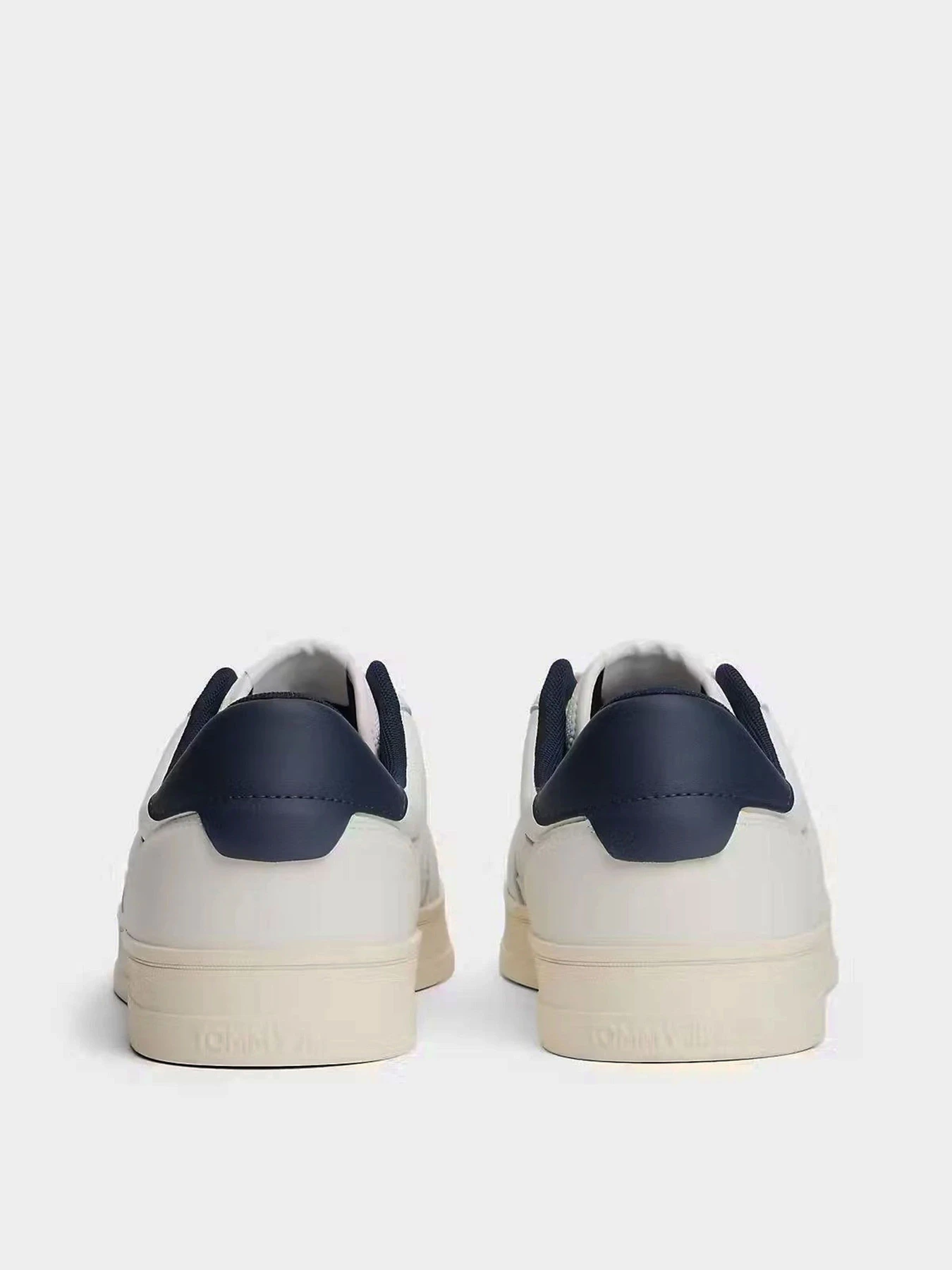 Кеды Tommy Hilfiger TJM THE GREENWICH NEW ESS модель EM0EM01574-0LG Кеды Tommy Hilfiger TJM THE GREENWICH NEW ESS модель EM0EM01574-0LG Фото