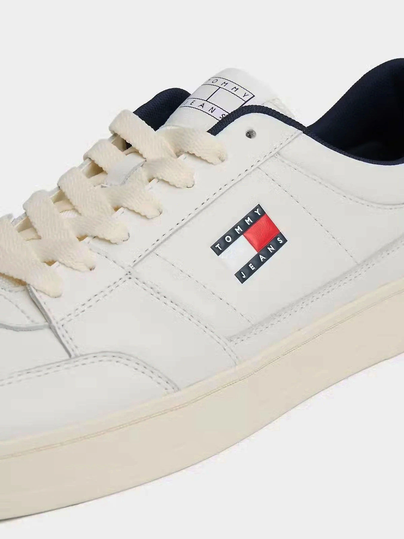 Кеды Tommy Hilfiger TJM THE GREENWICH NEW ESS модель EM0EM01574-0LG Кеды Tommy Hilfiger TJM THE GREENWICH NEW ESS модель EM0EM01574-0LG Фото