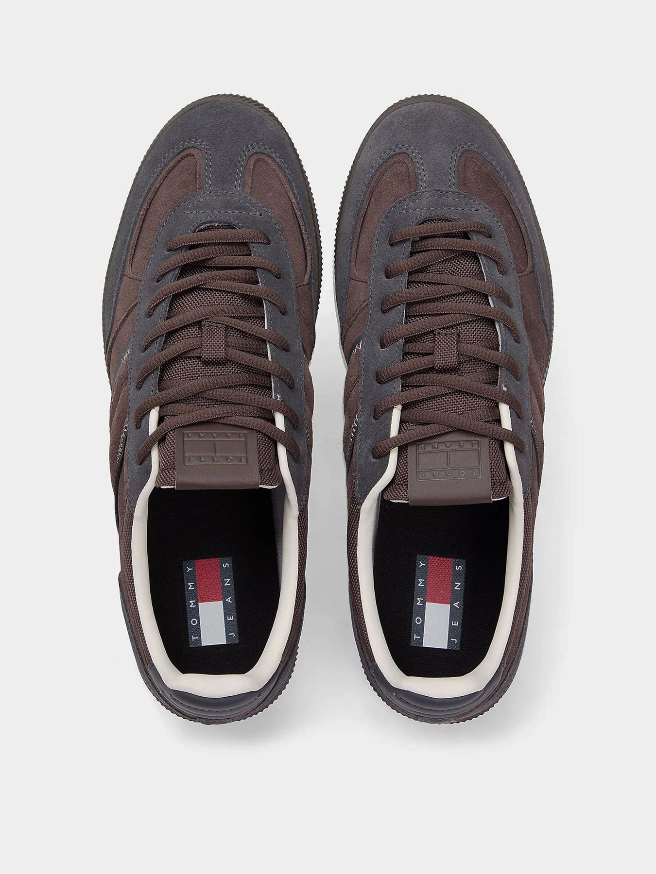 Кеды Tommy Hilfiger THE GREENWICH EDGE SUEDE модель EM0EM01662-PT2 Кеды Tommy Hilfiger THE GREENWICH EDGE SUEDE модель EM0EM01662-PT2 Фото