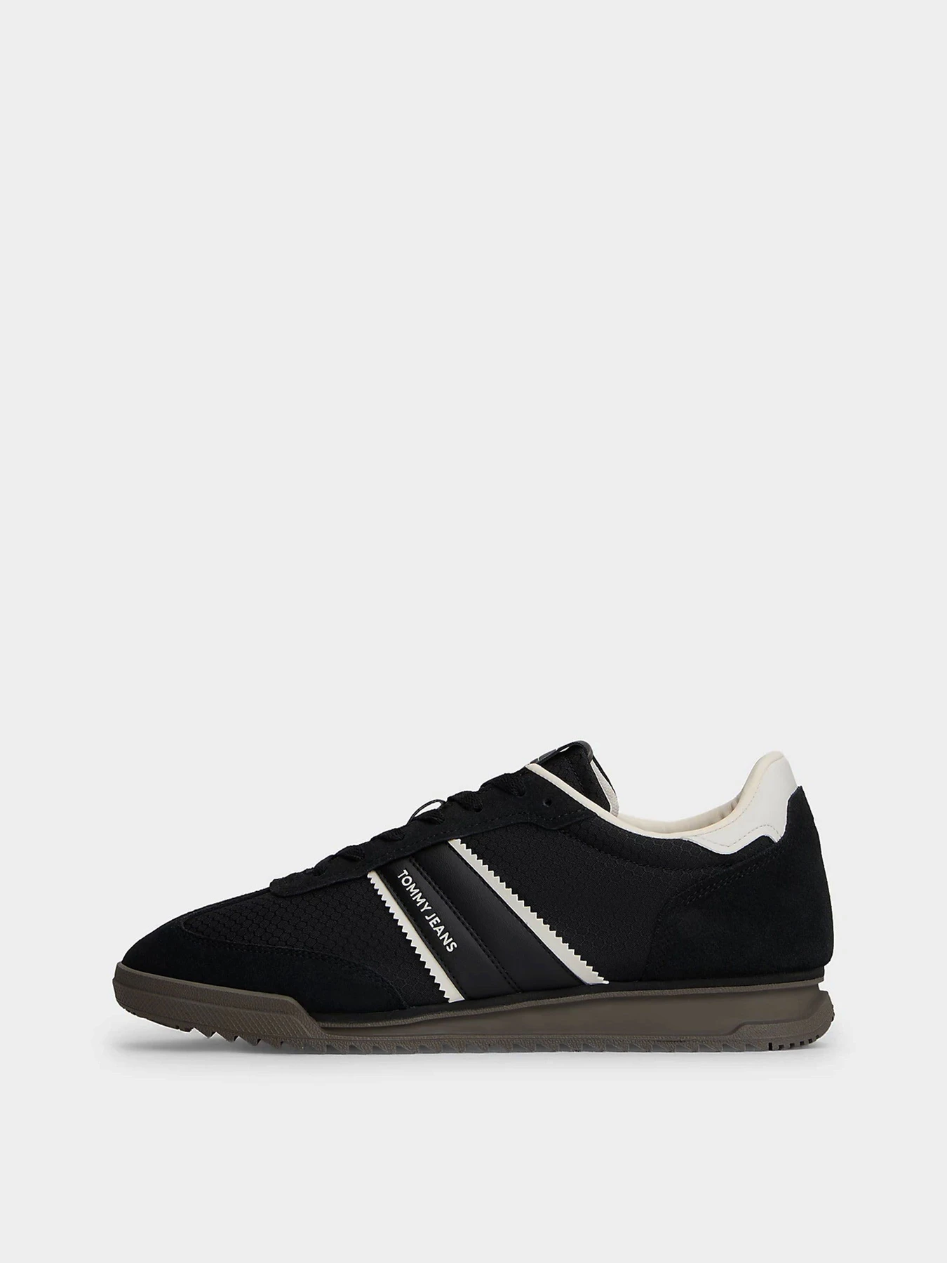 Кросівки Tommy Hilfiger TJM RETRO RUNNER CLEATED WINTE модель EM0EM01664-BDS Кросівки Tommy Hilfiger TJM RETRO RUNNER CLEATED WINTE модель EM0EM01664-BDS Фото