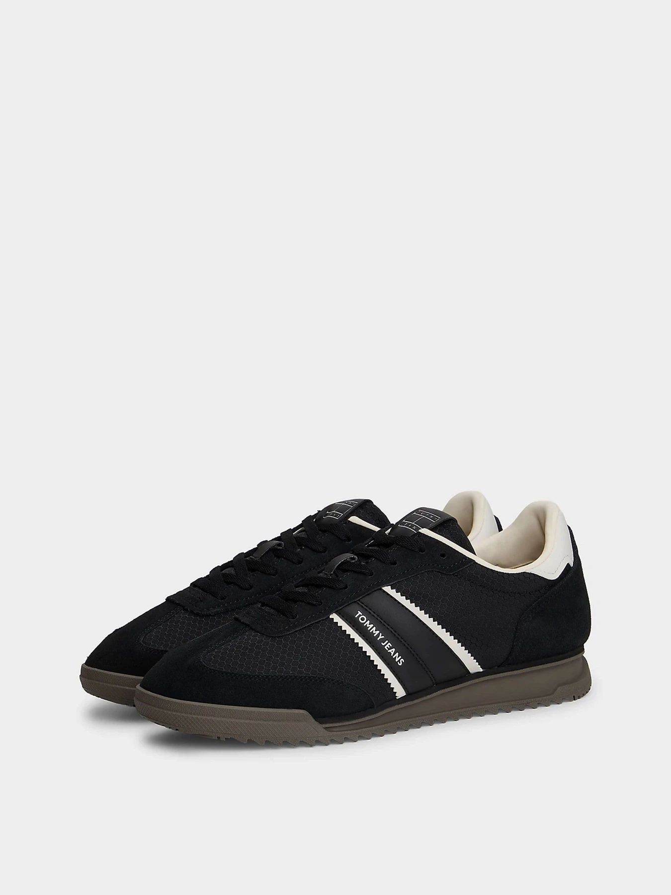 Кросівки Tommy Hilfiger TJM RETRO RUNNER CLEATED WINTE модель EM0EM01664-BDS Кросівки Tommy Hilfiger TJM RETRO RUNNER CLEATED WINTE модель EM0EM01664-BDS Фото