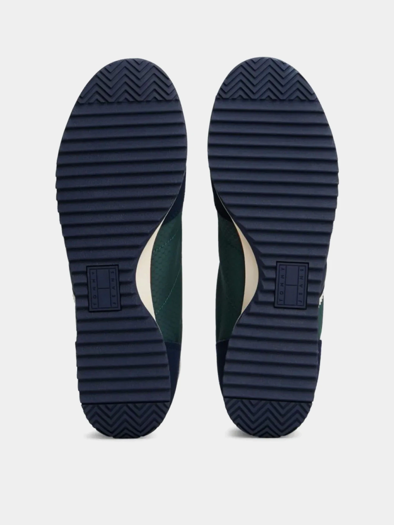 Кросівки Tommy Hilfiger TJM RETRO RUNNER CLEATED WINTE модель EM0EM01664-C1G Фото
