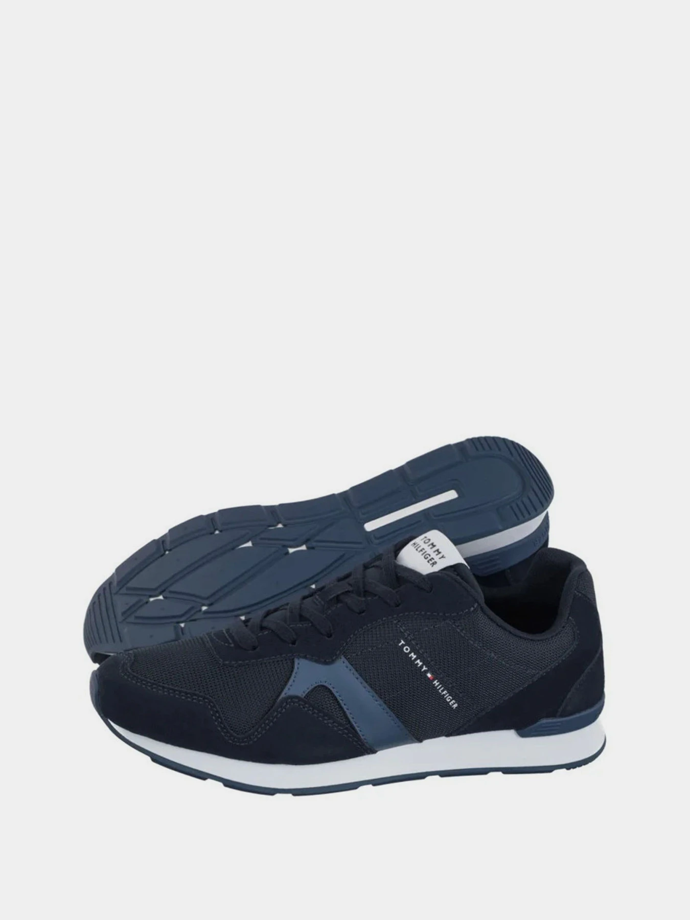 Кроссовки Tommy Hilfiger RUNNER ICON MIX модель FM0FM05679-DW5 Кроссовки Tommy Hilfiger RUNNER ICON MIX модель FM0FM05679-DW5 Фото