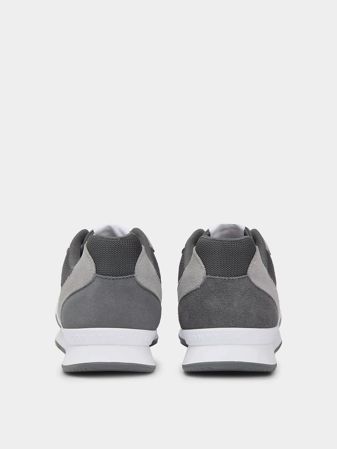 Кроссовки Tommy Hilfiger RUNNER ICON MIX модель FM0FM05679-PRY Кроссовки Tommy Hilfiger RUNNER ICON MIX модель FM0FM05679-PRY Фото