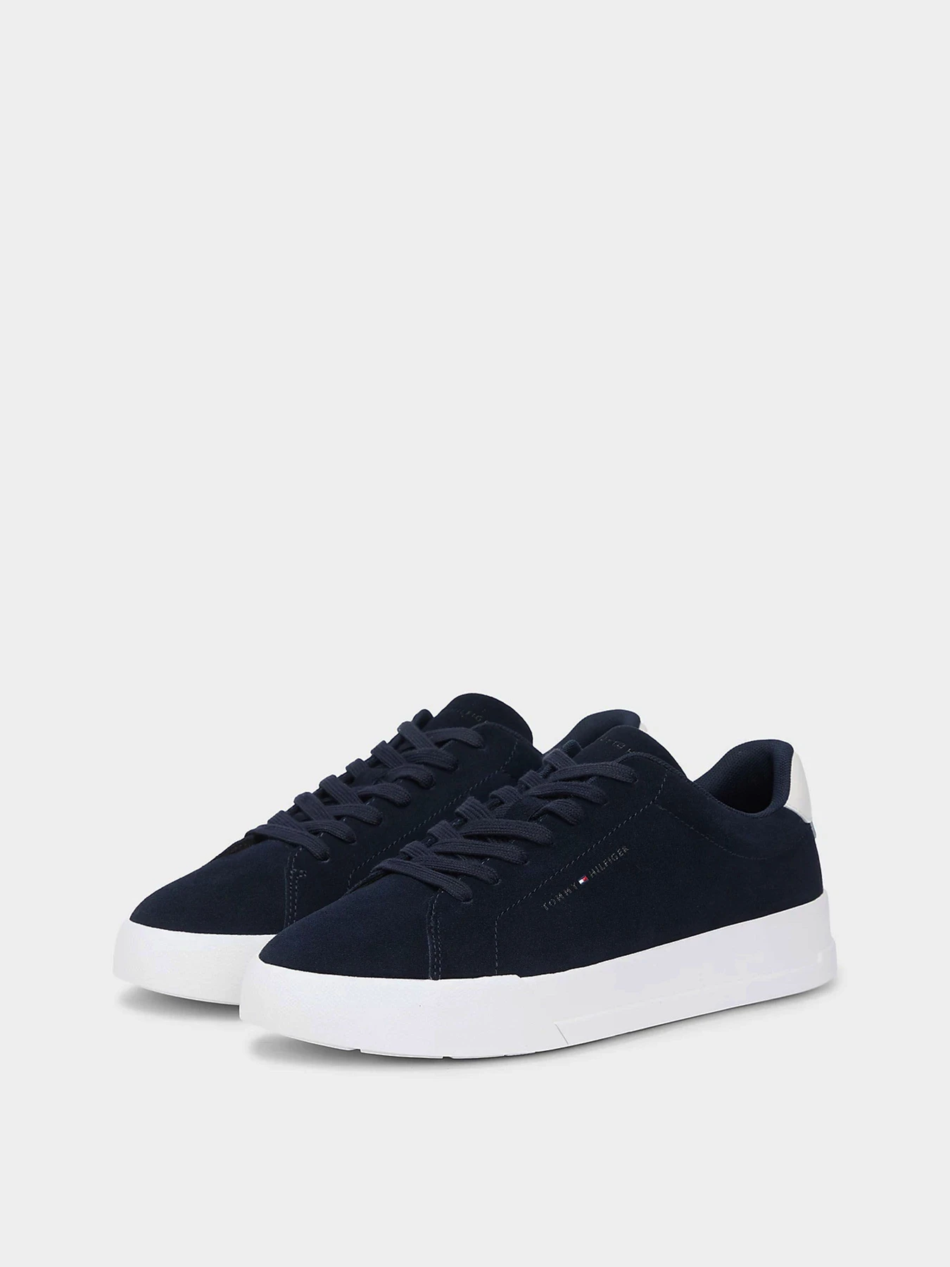 Кеды Tommy Hilfiger TH COURT CORE SUEDE модель FM0FM05716-DW5 Кеды Tommy Hilfiger TH COURT CORE SUEDE модель FM0FM05716-DW5 Фото