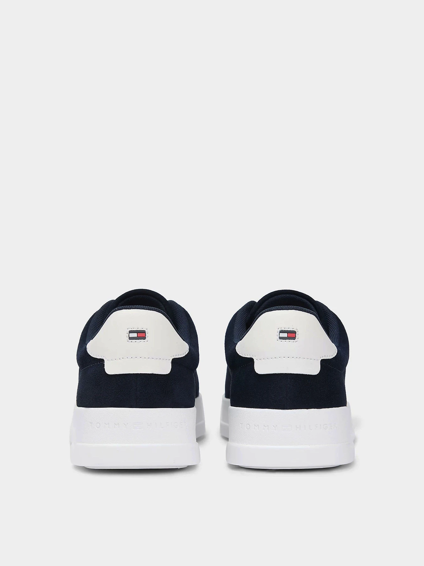 Кеды Tommy Hilfiger TH COURT CORE SUEDE модель FM0FM05716-DW5 Кеды Tommy Hilfiger TH COURT CORE SUEDE модель FM0FM05716-DW5 Фото