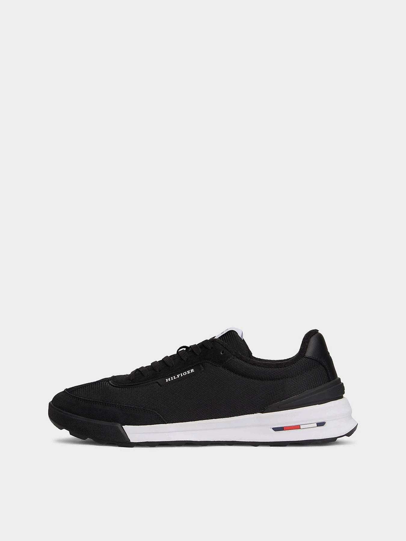 Кроссовки Tommy Hilfiger NU RETRO RUNNER SEASONAL модель FM0FM05722-BDS Кроссовки Tommy Hilfiger NU RETRO RUNNER SEASONAL модель FM0FM05722-BDS Фото