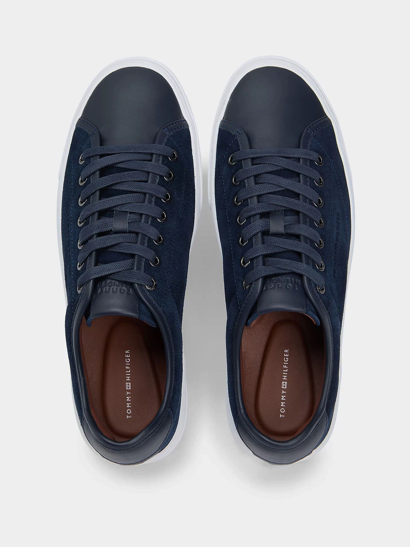 Кеды Tommy Hilfiger PREMIUM DRESS LEATHER MIX модель FM0FM05842-DW5 Кеды Tommy Hilfiger PREMIUM DRESS LEATHER MIX модель FM0FM05842-DW5 Фото