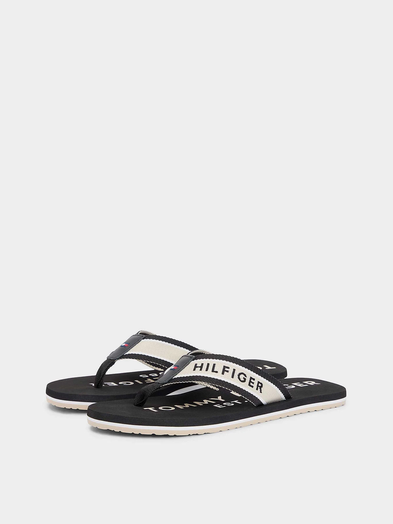 Шльопанці Tommy Hilfiger SPORTY HILFIGER BEACH SANDAL модель FM0FM05805-BDS Шльопанці Tommy Hilfiger SPORTY HILFIGER BEACH SANDAL модель FM0FM05805-BDS Фото