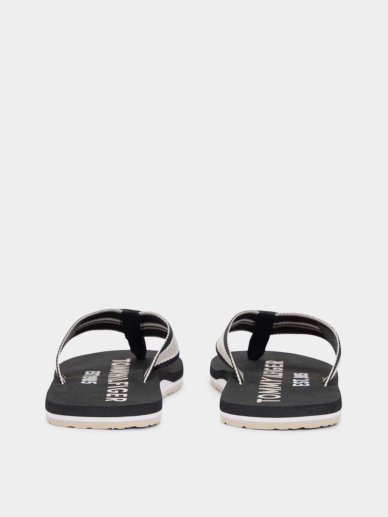 Шльопанці Tommy Hilfiger SPORTY HILFIGER BEACH SANDAL модель FM0FM05805-BDS Шльопанці Tommy Hilfiger SPORTY HILFIGER BEACH SANDAL модель FM0FM05805-BDS Фото