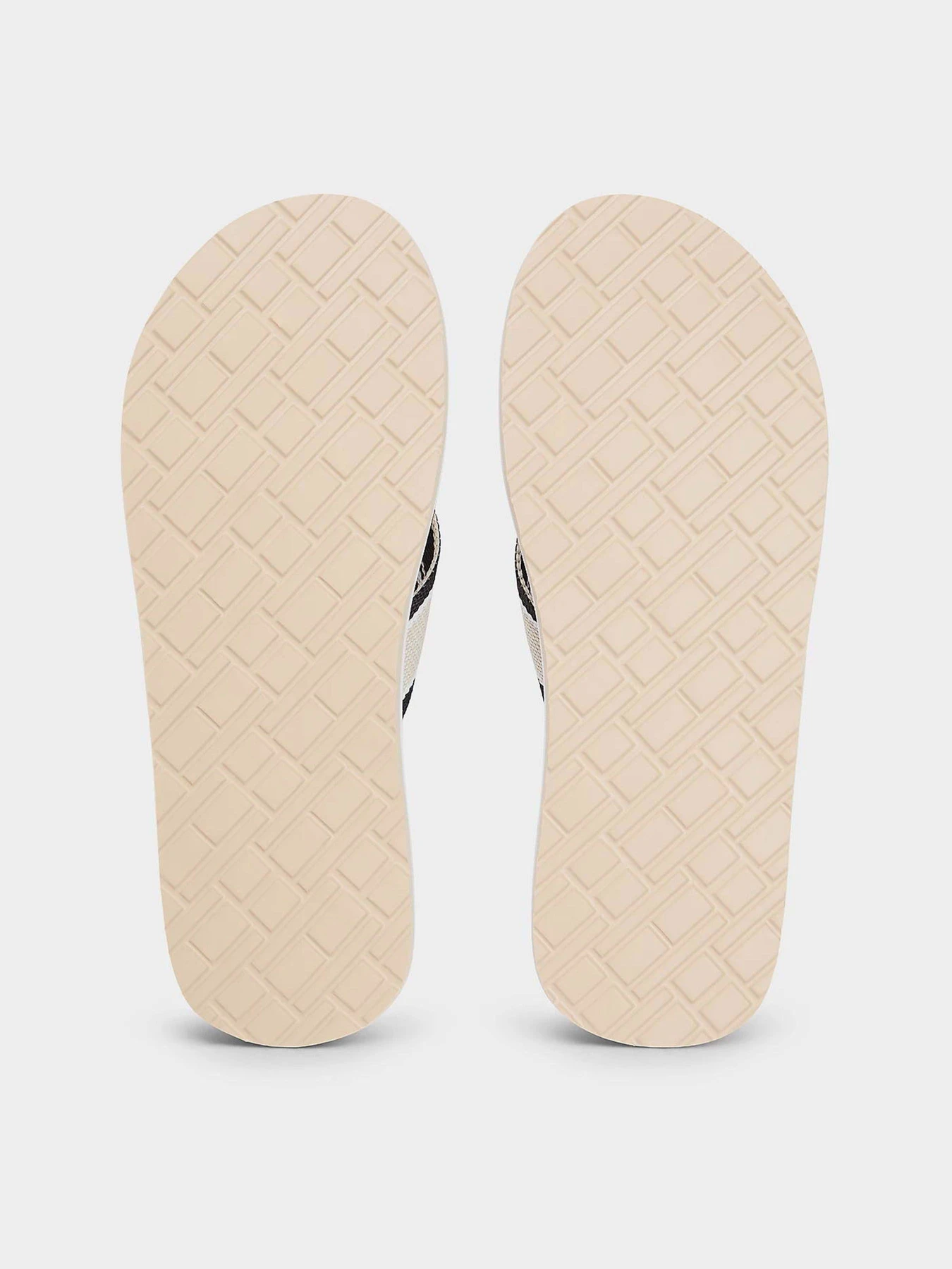 Шльопанці Tommy Hilfiger SPORTY HILFIGER BEACH SANDAL модель FM0FM05805-BDS Шльопанці Tommy Hilfiger SPORTY HILFIGER BEACH SANDAL модель FM0FM05805-BDS Фото