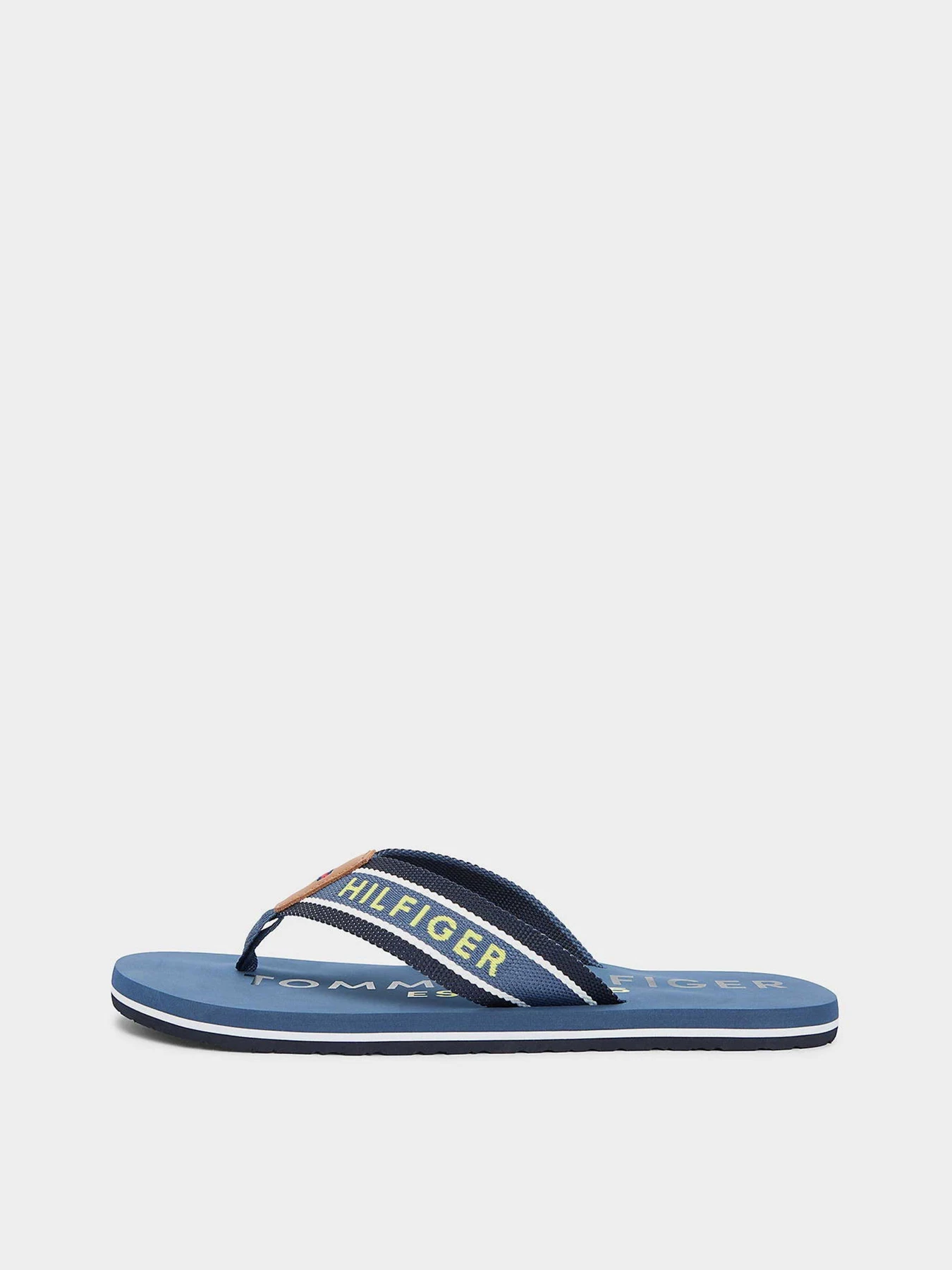 Шльопанці Tommy Hilfiger SPORTY HILFIGER BEACH SANDAL модель FM0FM05805-DBZ Шльопанці Tommy Hilfiger SPORTY HILFIGER BEACH SANDAL модель FM0FM05805-DBZ Фото