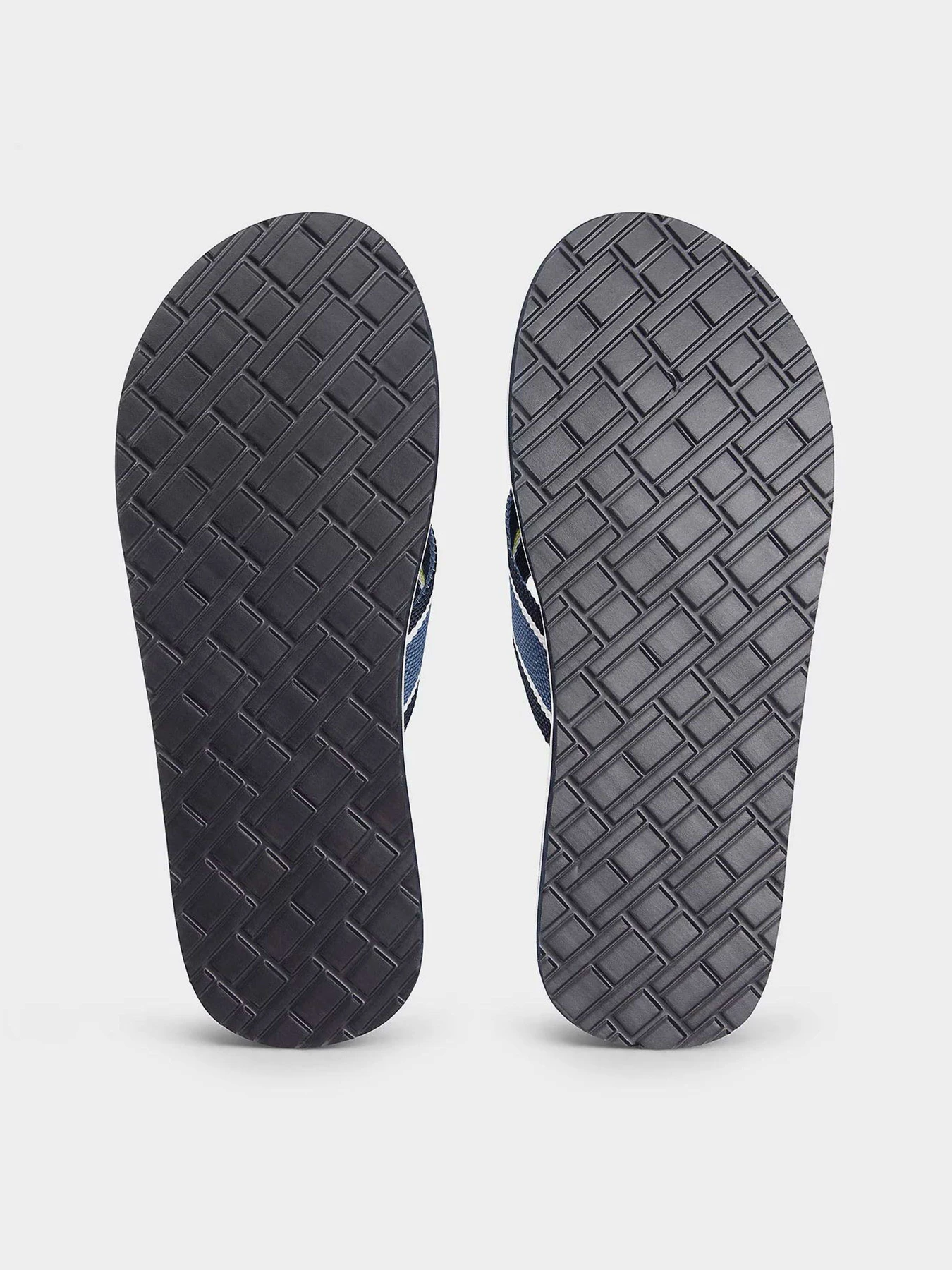 Шльопанці Tommy Hilfiger SPORTY HILFIGER BEACH SANDAL модель FM0FM05805-DBZ Шльопанці Tommy Hilfiger SPORTY HILFIGER BEACH SANDAL модель FM0FM05805-DBZ Фото