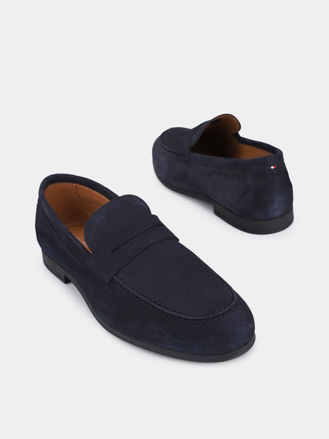 Туфли и лоферы Tommy Hilfiger FLEXIBLE SLIM SUEDE LOAFER модель FM0FM05745-DW5 Туфли и лоферы Tommy Hilfiger FLEXIBLE SLIM SUEDE LOAFER модель FM0FM05745-DW5 Фото