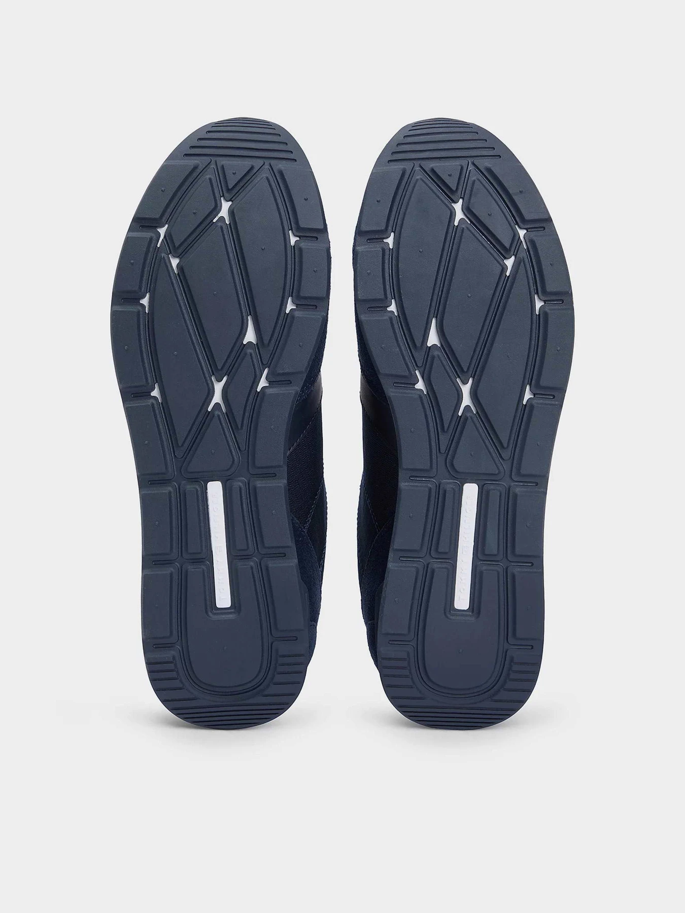 Кросівки Tommy Hilfiger MAXLITE MIX модель FM0FM05830-DW5 Фото