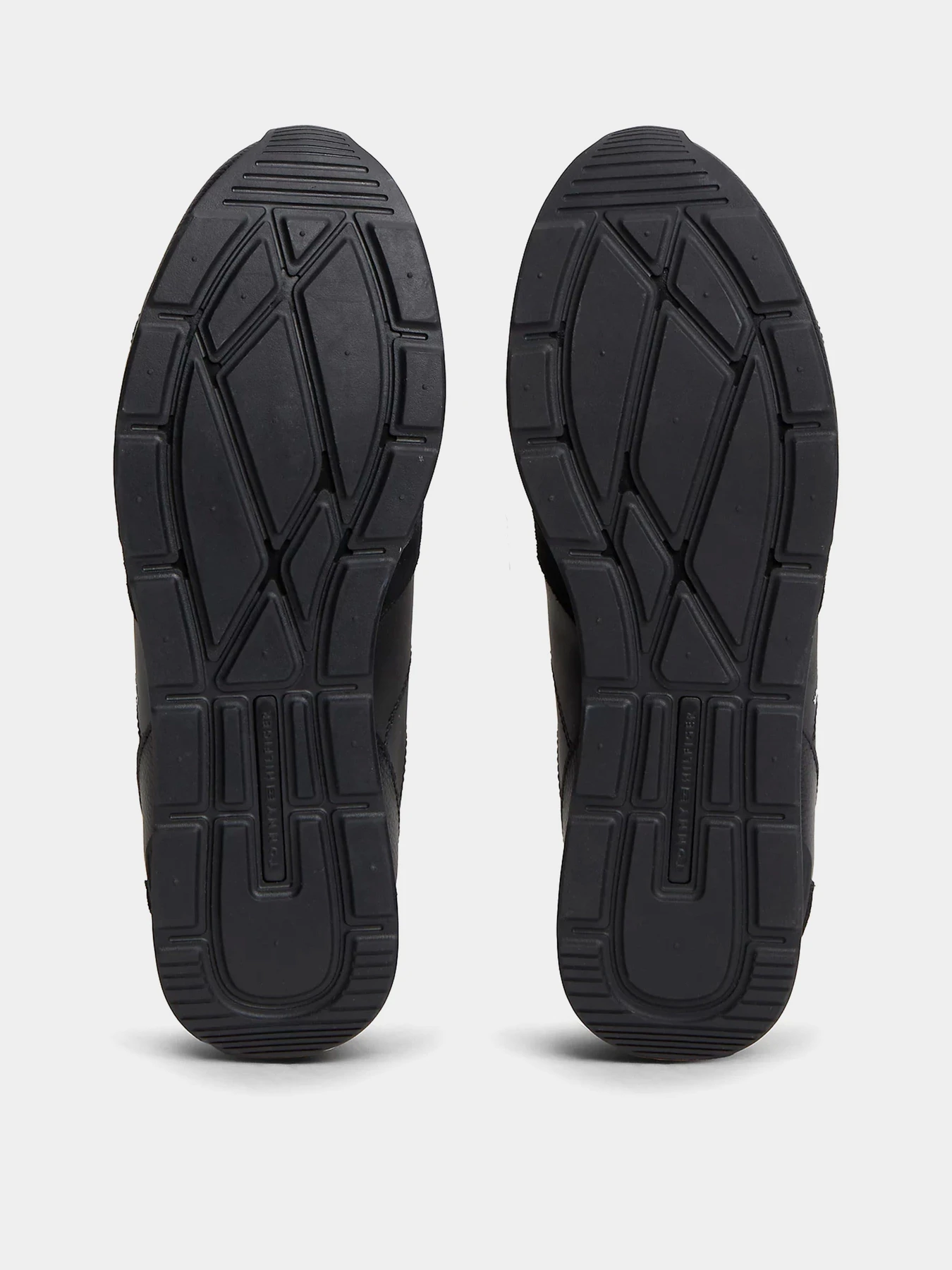 Кросівки Tommy Hilfiger T HILFIGER CORE LTH RUNNER модель FM0FM06002-BDS Фото