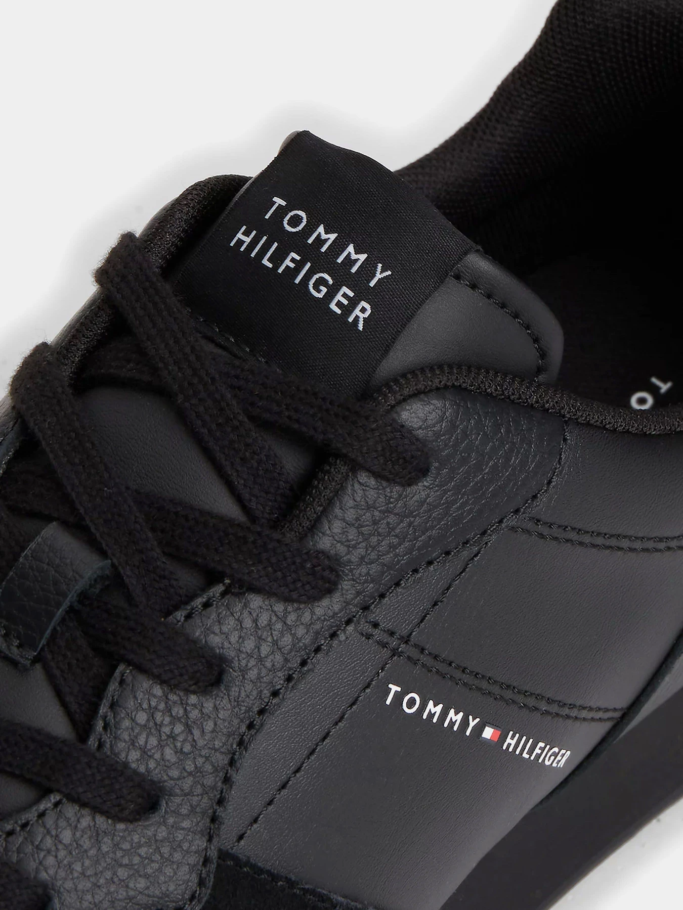 Кросівки Tommy Hilfiger T HILFIGER CORE LTH RUNNER модель FM0FM06002-BDS Фото
