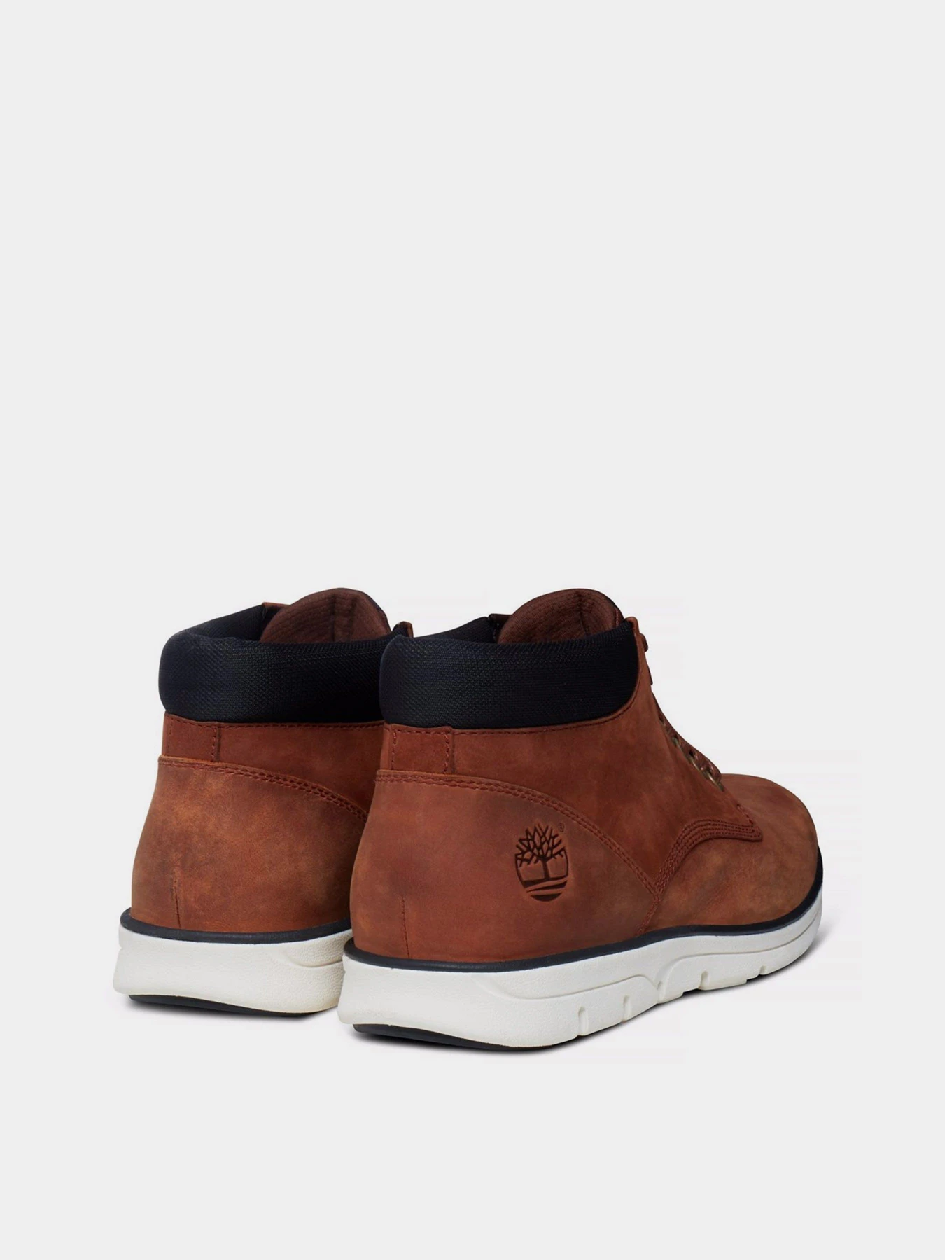 Черевики та чоботи Timberland Bradstreet Chukka Leather модель TB0A13EE214 Черевики та чоботи Timberland Bradstreet Chukka Leather модель TB0A13EE214 Фото