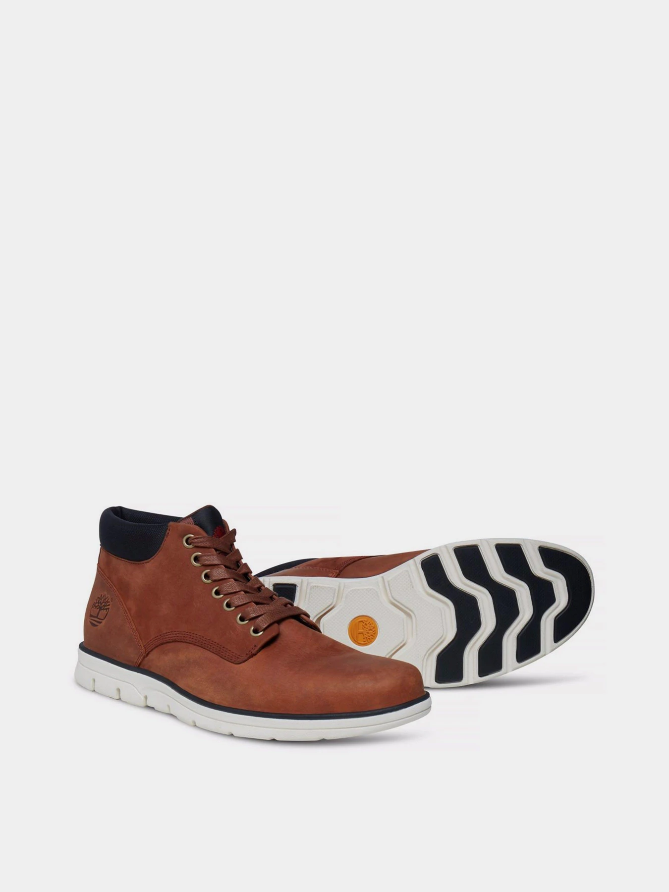 Черевики та чоботи Timberland Bradstreet Chukka Leather модель TB0A13EE214 Черевики та чоботи Timberland Bradstreet Chukka Leather модель TB0A13EE214 Фото