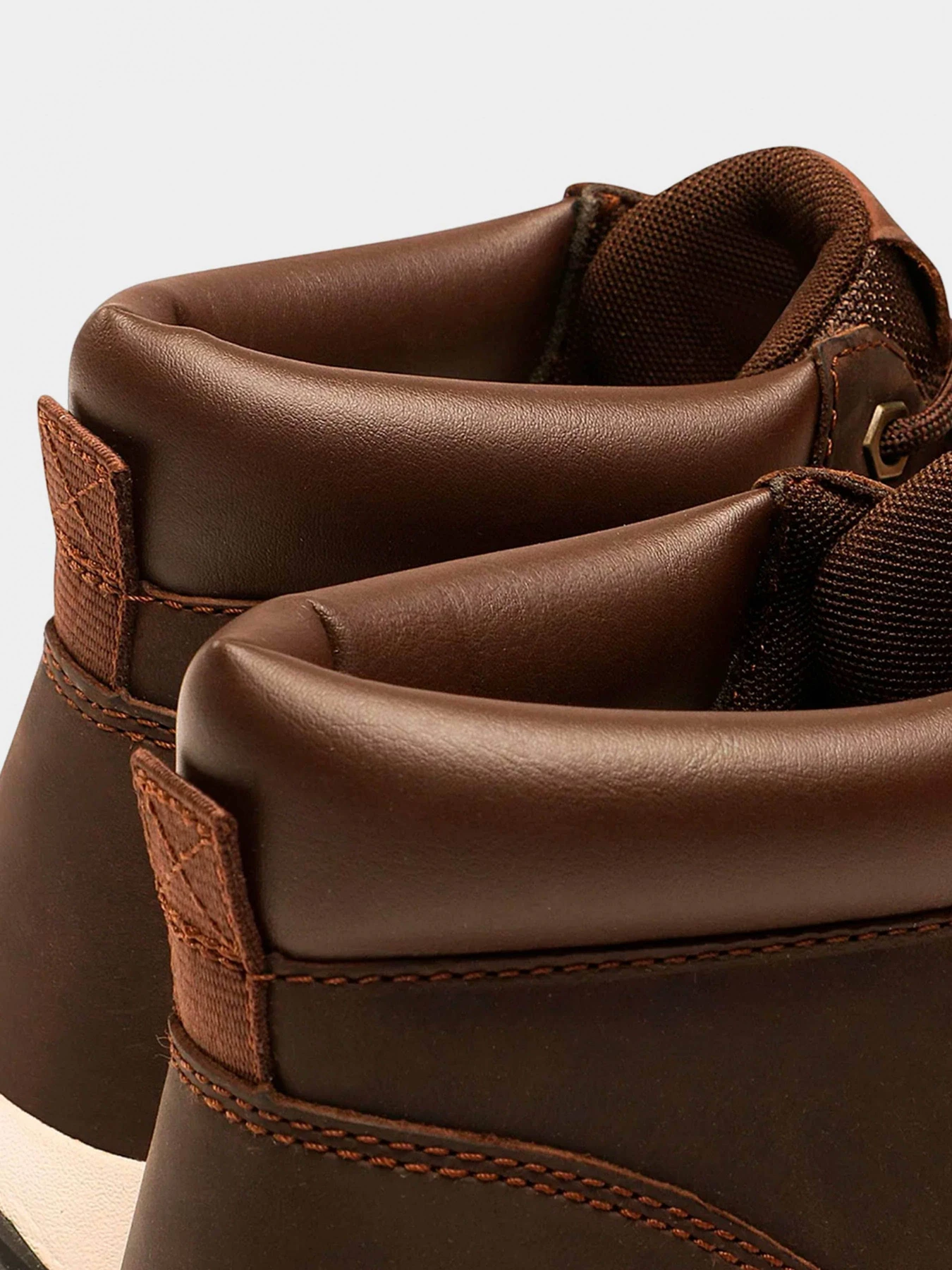 Черевики та чоботи Timberland Winsor Park Chukka модель TB0A5YTW931 Черевики та чоботи Timberland Winsor Park Chukka модель TB0A5YTW931 Фото