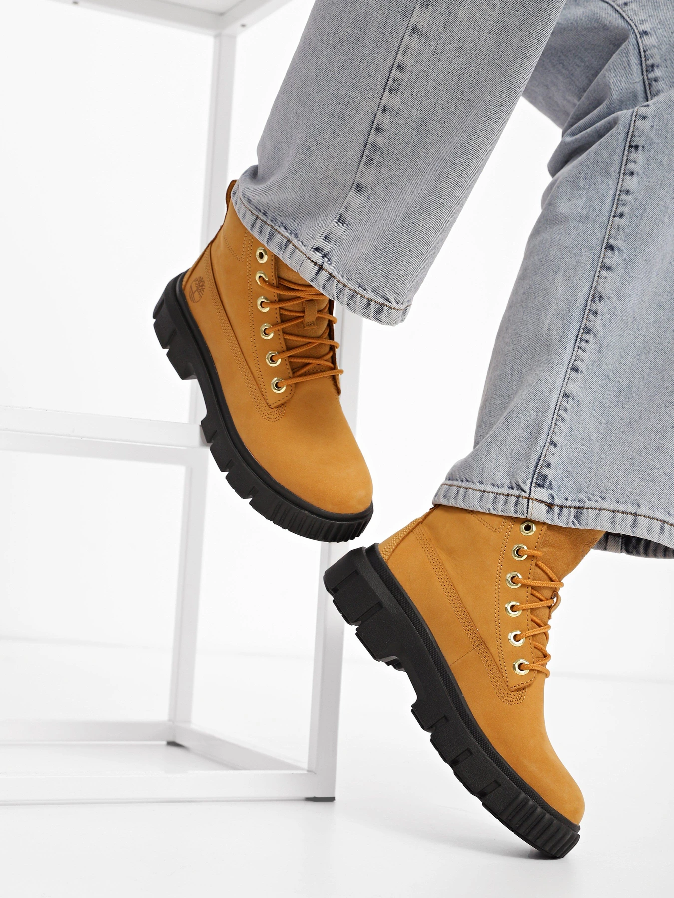 Черевики та чоботи Timberland GREYFIELD модель TB0A5RP4231 Фото