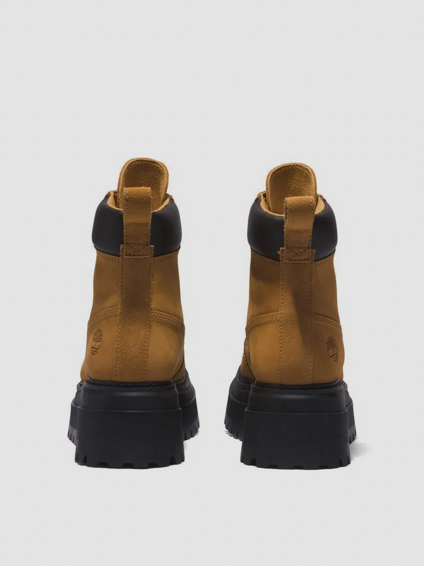 Черевики та чоботи Timberland Sky 6 модель TB0A2KMU231 Черевики та чоботи Timberland Sky 6 модель TB0A2KMU231 Фото