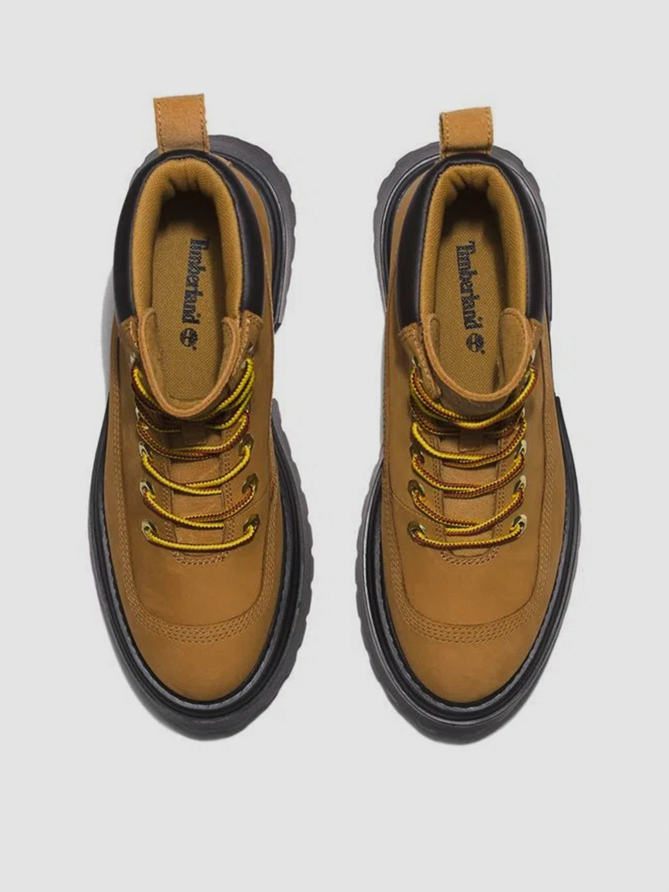 Черевики та чоботи Timberland Sky 6 модель TB0A2KMU231 Черевики та чоботи Timberland Sky 6 модель TB0A2KMU231 Фото