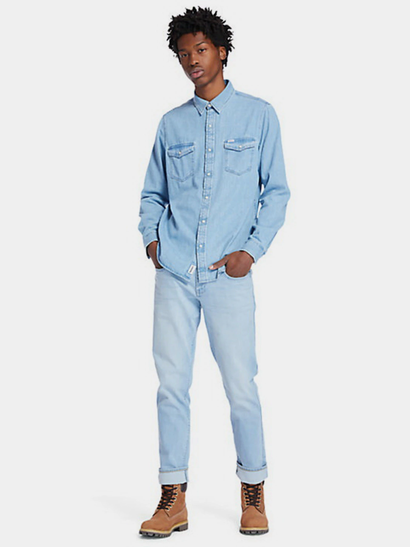 Рубашки Timberland Mumford River Denim модель TB0A2D6RAS2 Рубашки Timberland Mumford River Denim модель TB0A2D6RAS2 Фото