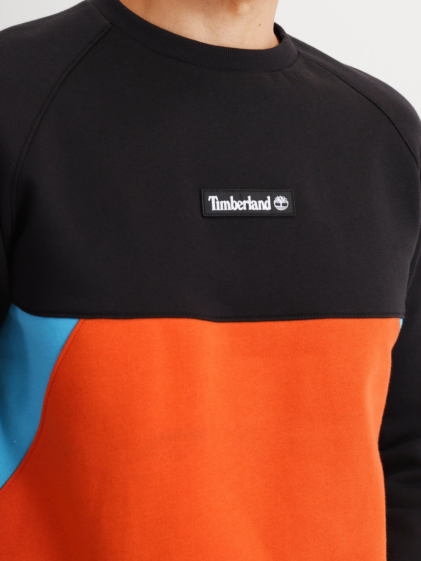 Худи и свитшоты Timberland Cut-And-Sew модель TB0A22KFCN6 Худи и свитшоты Timberland Cut-And-Sew модель TB0A22KFCN6 Фото