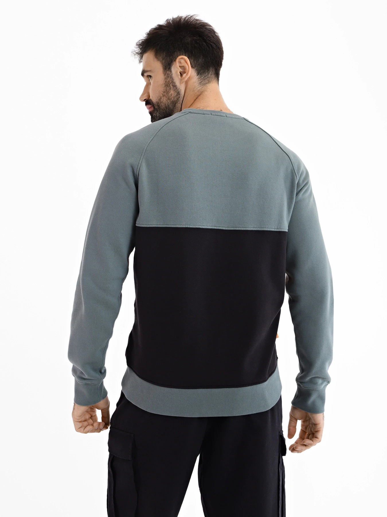 Худи и свитшоты Timberland Cut-and-Sew модель TB0A6C9XDA9 Худи и свитшоты Timberland Cut-and-Sew модель TB0A6C9XDA9 Фото