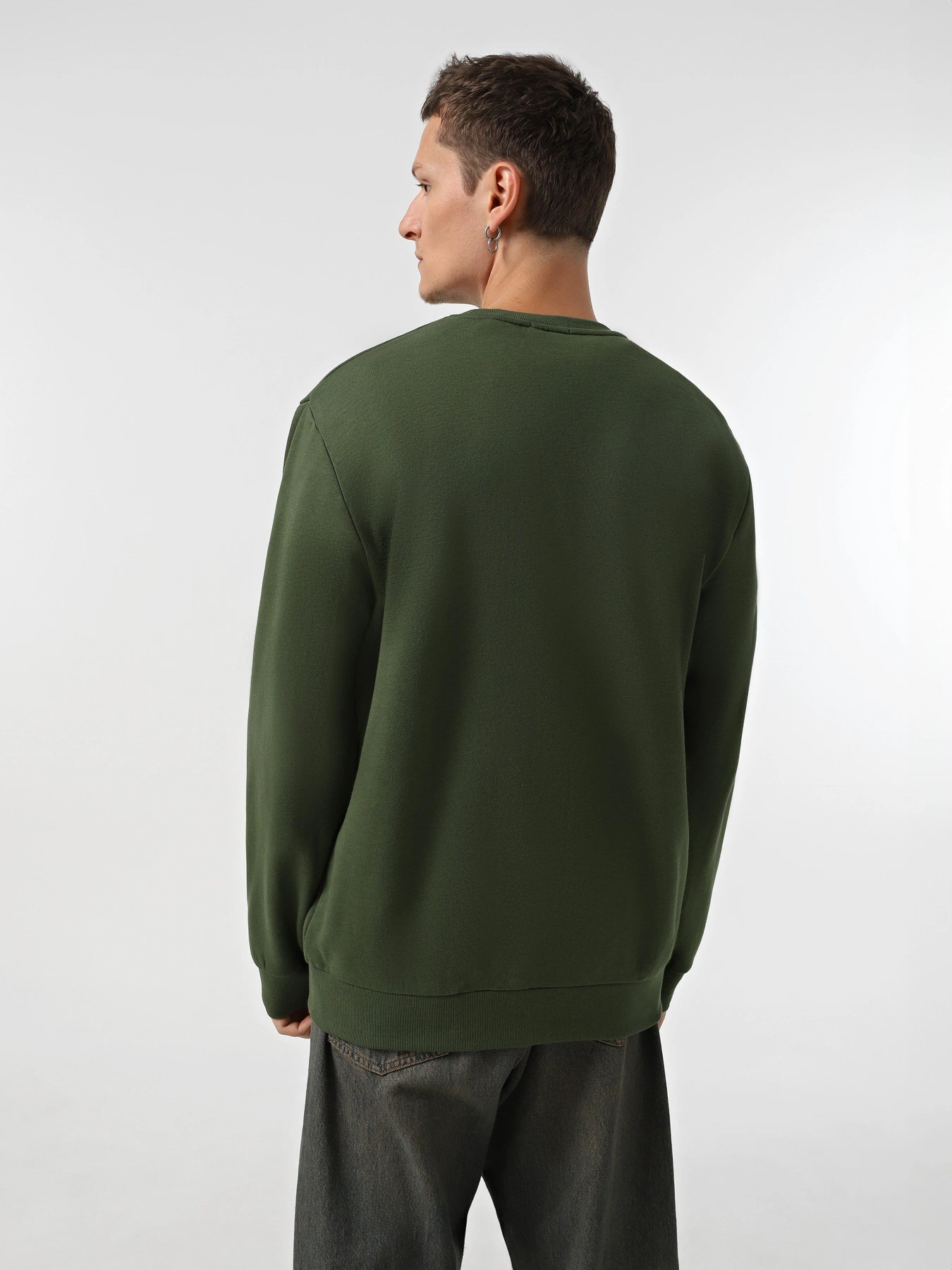 Худи и свитшоты Timberland Woven Badge Crew Neck модель TB0A6UHJEIN Худи и свитшоты Timberland Woven Badge Crew Neck модель TB0A6UHJEIN Фото