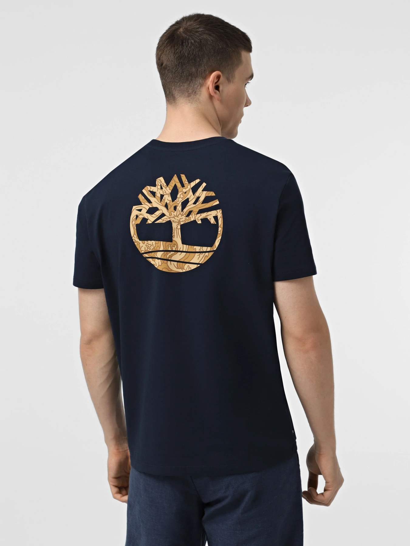 Футболки і поло Timberland Kennebec River Back Camo Tree Logo модель TB0A2FKZ433 Футболки і поло Timberland Kennebec River Back Camo Tree Logo модель TB0A2FKZ433 Фото