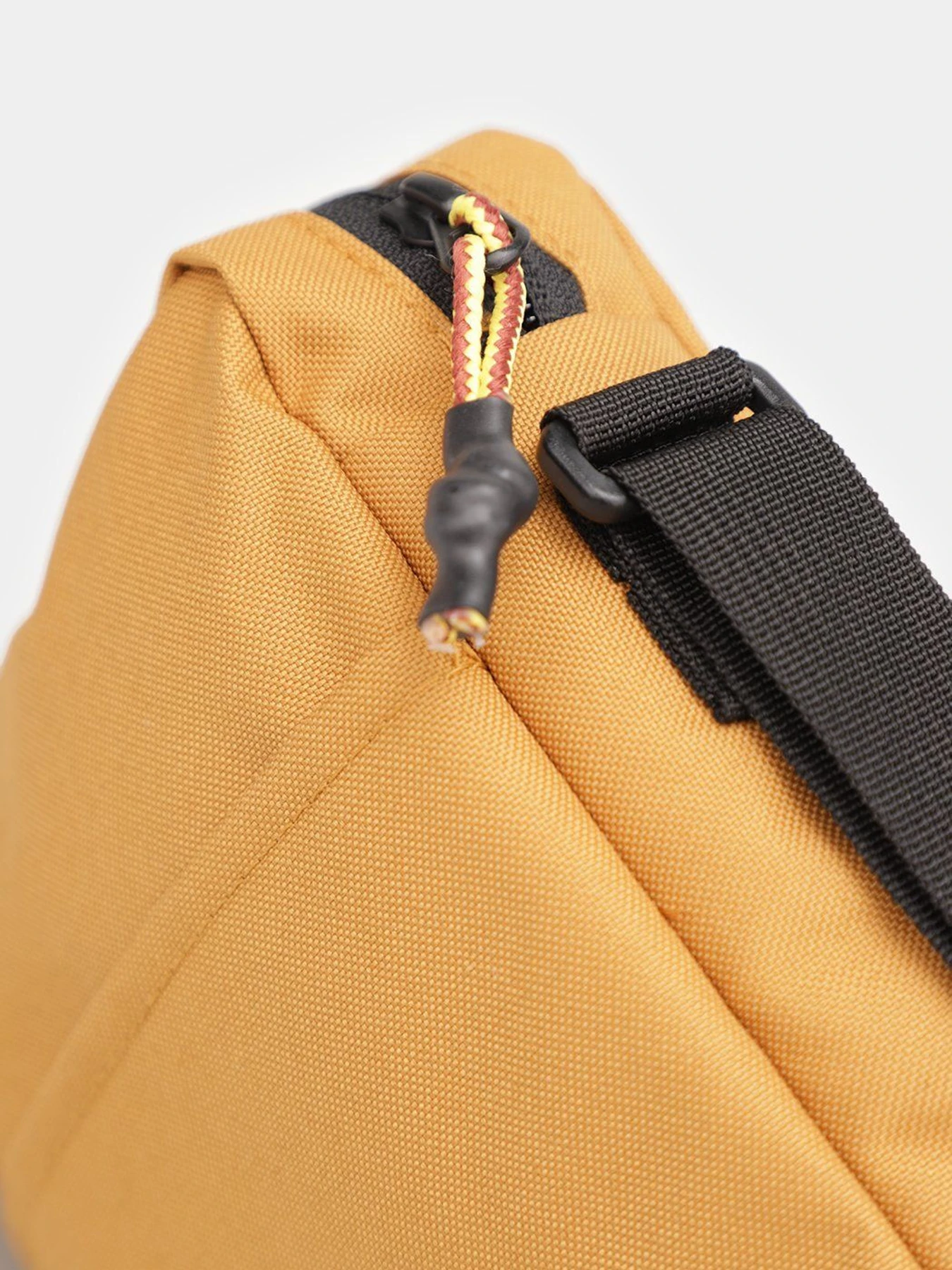 Сумки Timberland Crofton Crossbody Bag модель TB0A2HGSP47 Сумки Timberland Crofton Crossbody Bag модель TB0A2HGSP47 Фото