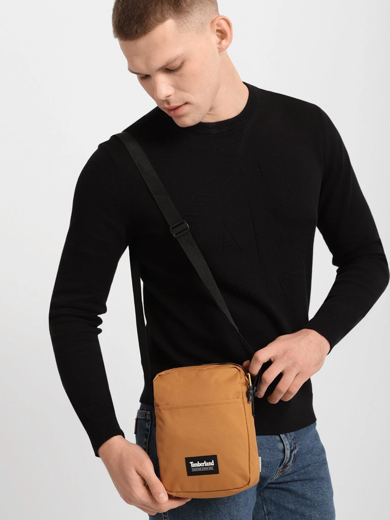 Сумки Timberland Crofton Crossbody Bag модель TB0A2HGSP47 Сумки Timberland Crofton Crossbody Bag модель TB0A2HGSP47 Фото