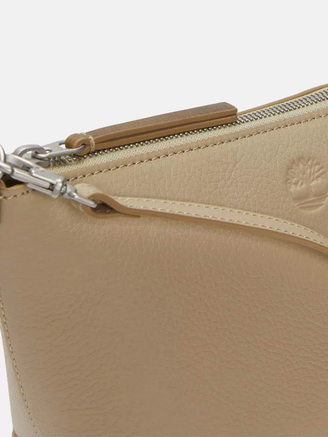 Сумки Timberland Tuckerman Leather модель TB0A5VF3DH4 Сумки Timberland Tuckerman Leather модель TB0A5VF3DH4 Фото