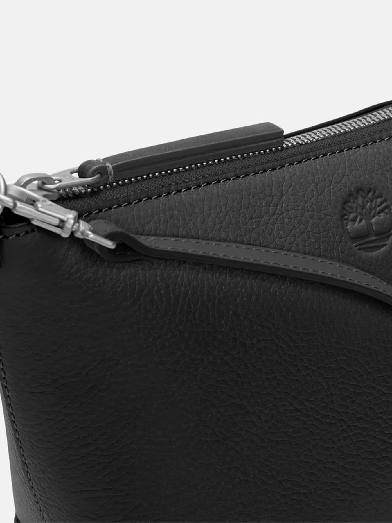 Сумки Timberland Tuckerman Leather модель TB0A5VF3S76 Сумки Timberland Tuckerman Leather модель TB0A5VF3S76 Фото