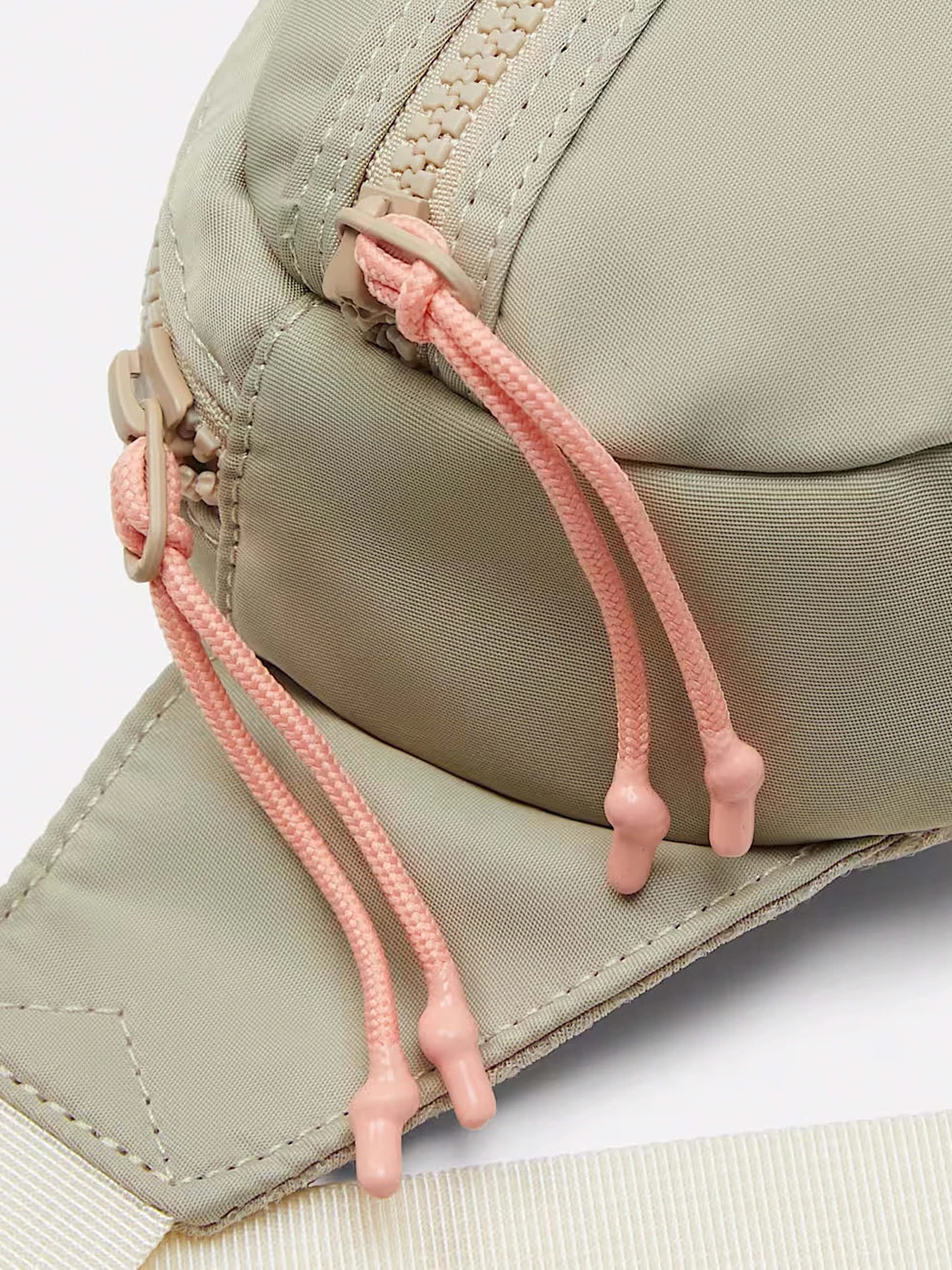 Сумки Timberland Nylon 1,5L модель TB0A66WFY94 Сумки Timberland Nylon 1,5L модель TB0A66WFY94 Фото