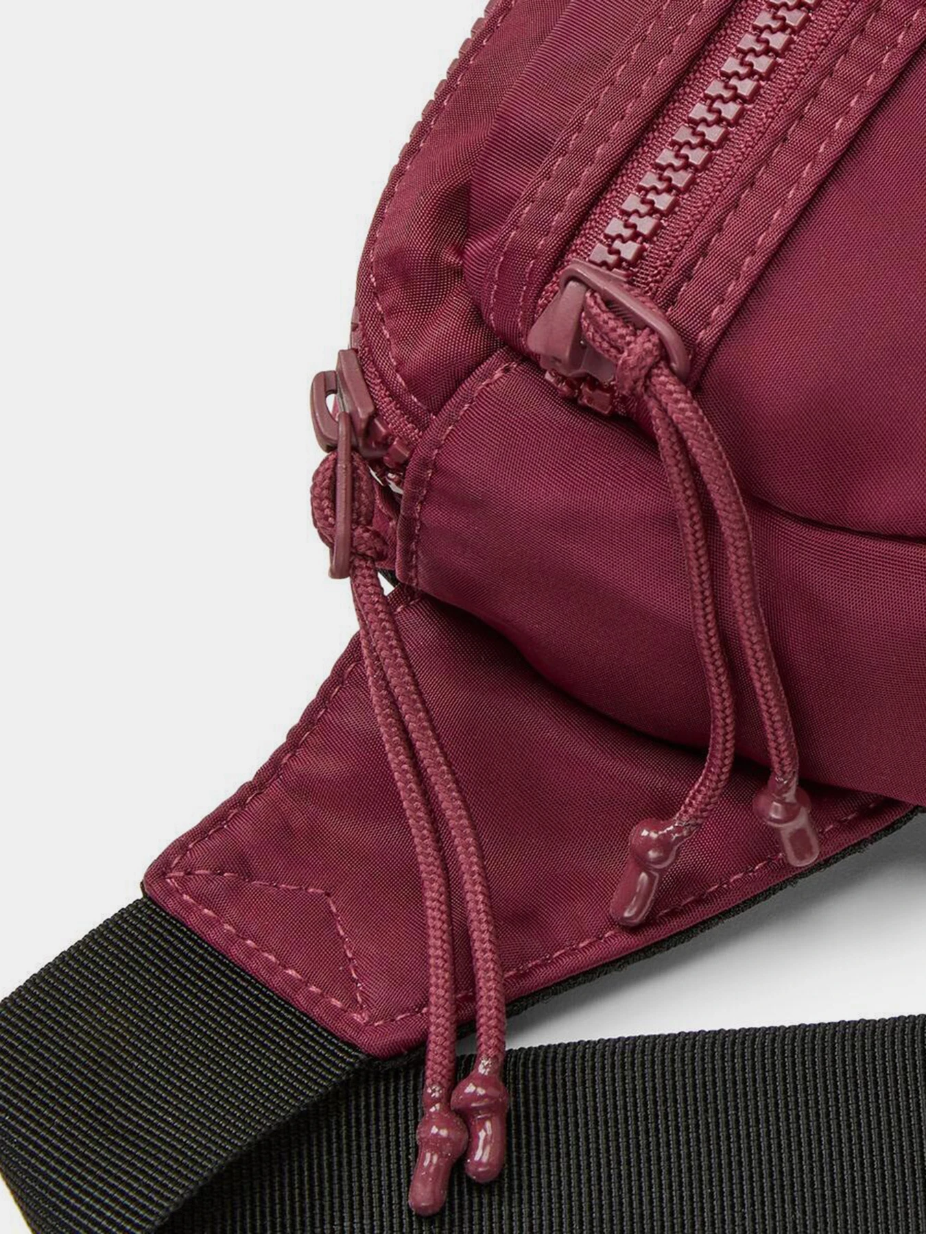 Сумки Timberland Nylon 1,5L модель TB0A66WF648 Сумки Timberland Nylon 1,5L модель TB0A66WF648 Фото