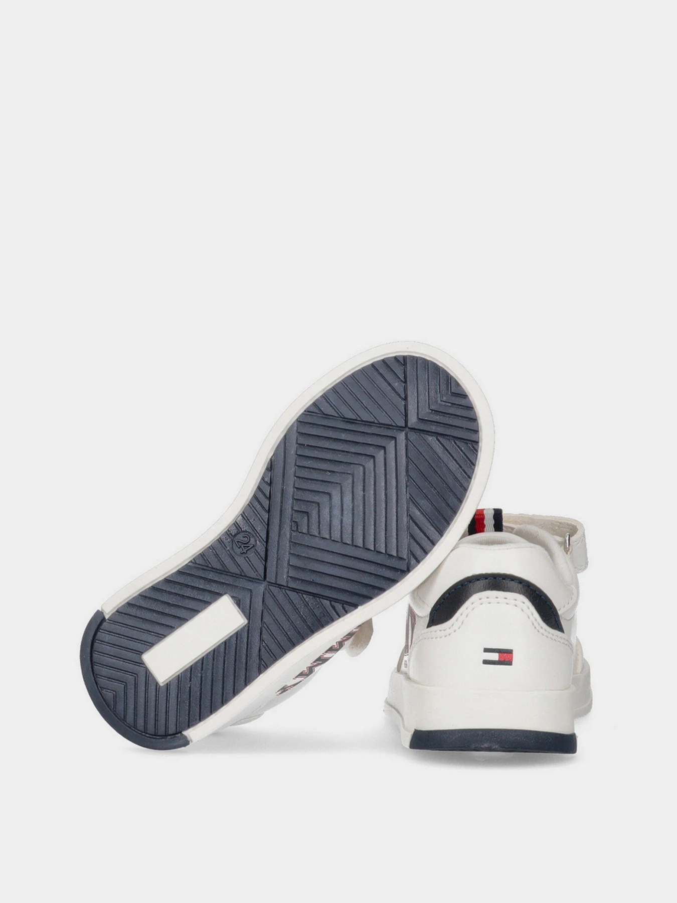Кроссовки Tommy Hilfiger модель T1B4-32218-1384X336 Кроссовки Tommy Hilfiger модель T1B4-32218-1384X336 Фото