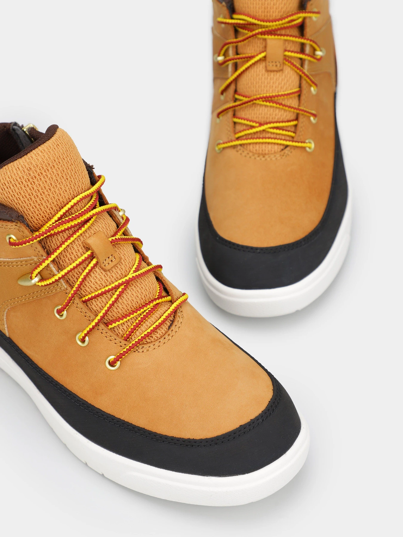 Черевики та чоботи Timberland Seneca Bay модель TB0A5RXR231 Черевики та чоботи Timberland Seneca Bay модель TB0A5RXR231 Фото
