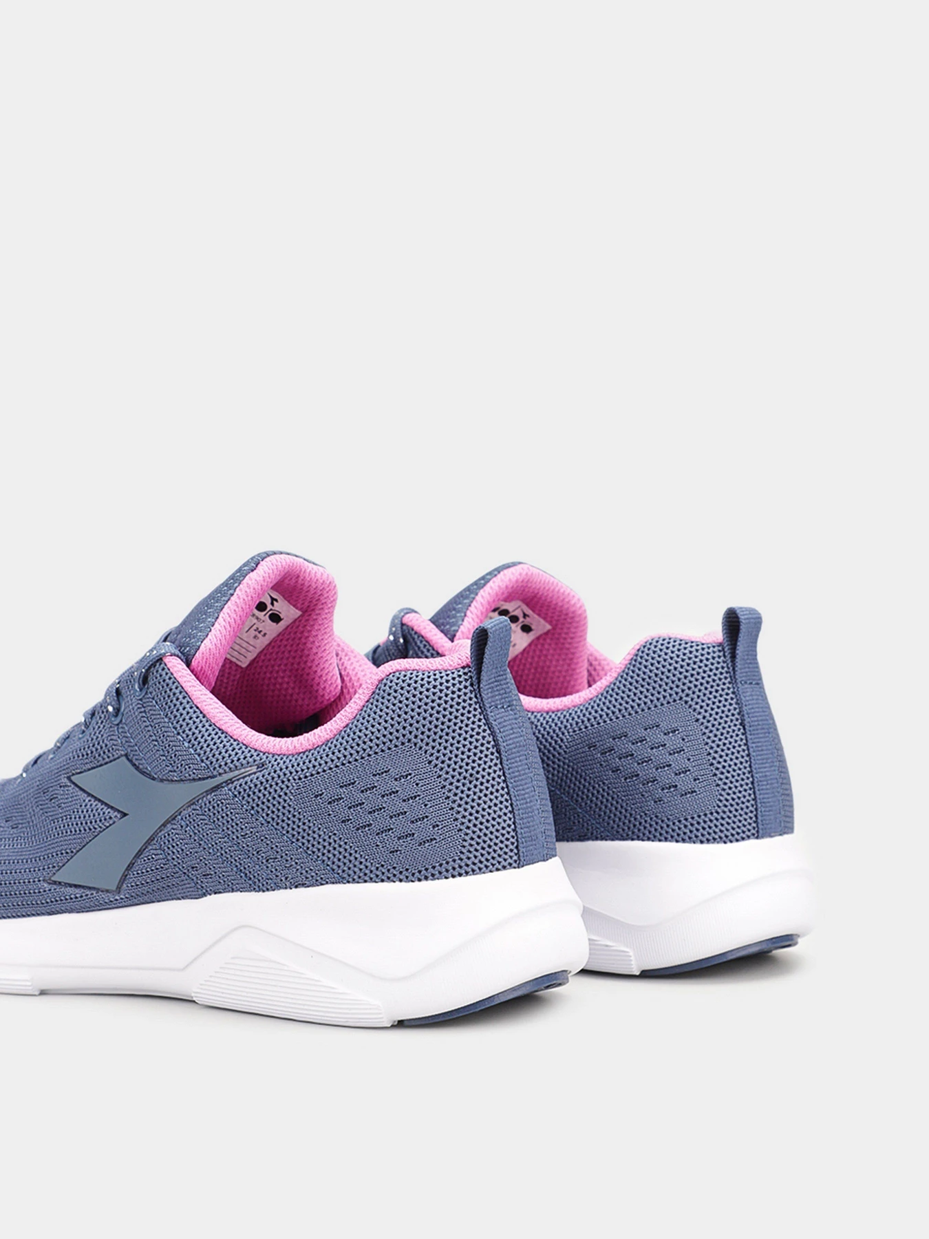 Кросівки DIADORA X RUN LIGHT 6 модель 101.176886.C8907 Фото