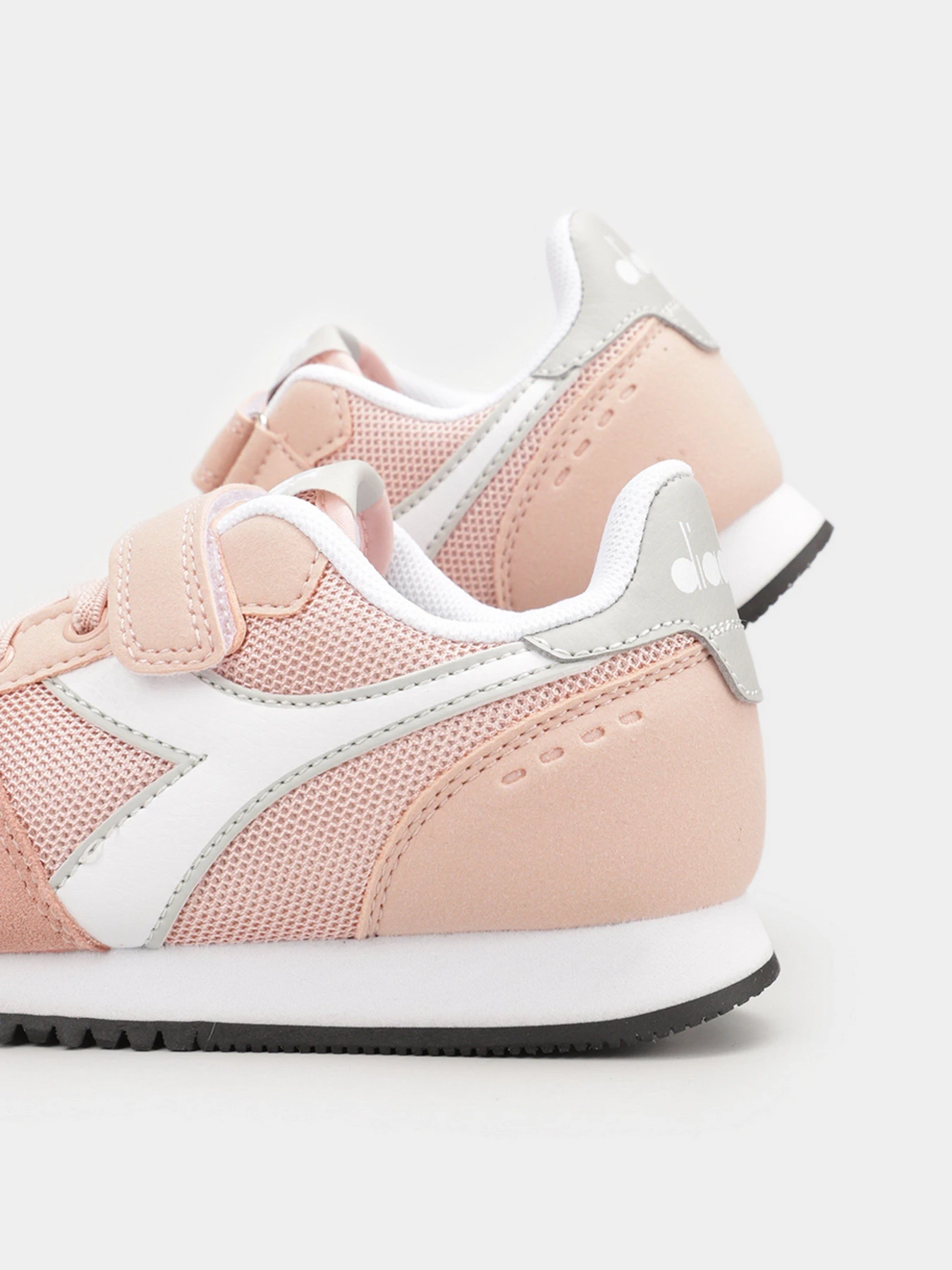 Кроссовки DIADORA SIMPLE RUN модель 101.177900.50034 Фото