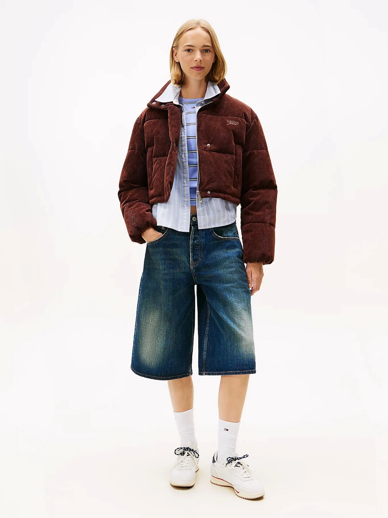 Куртки и дубленки Tommy Jeans модель DW0DW21658-GS7 Фото