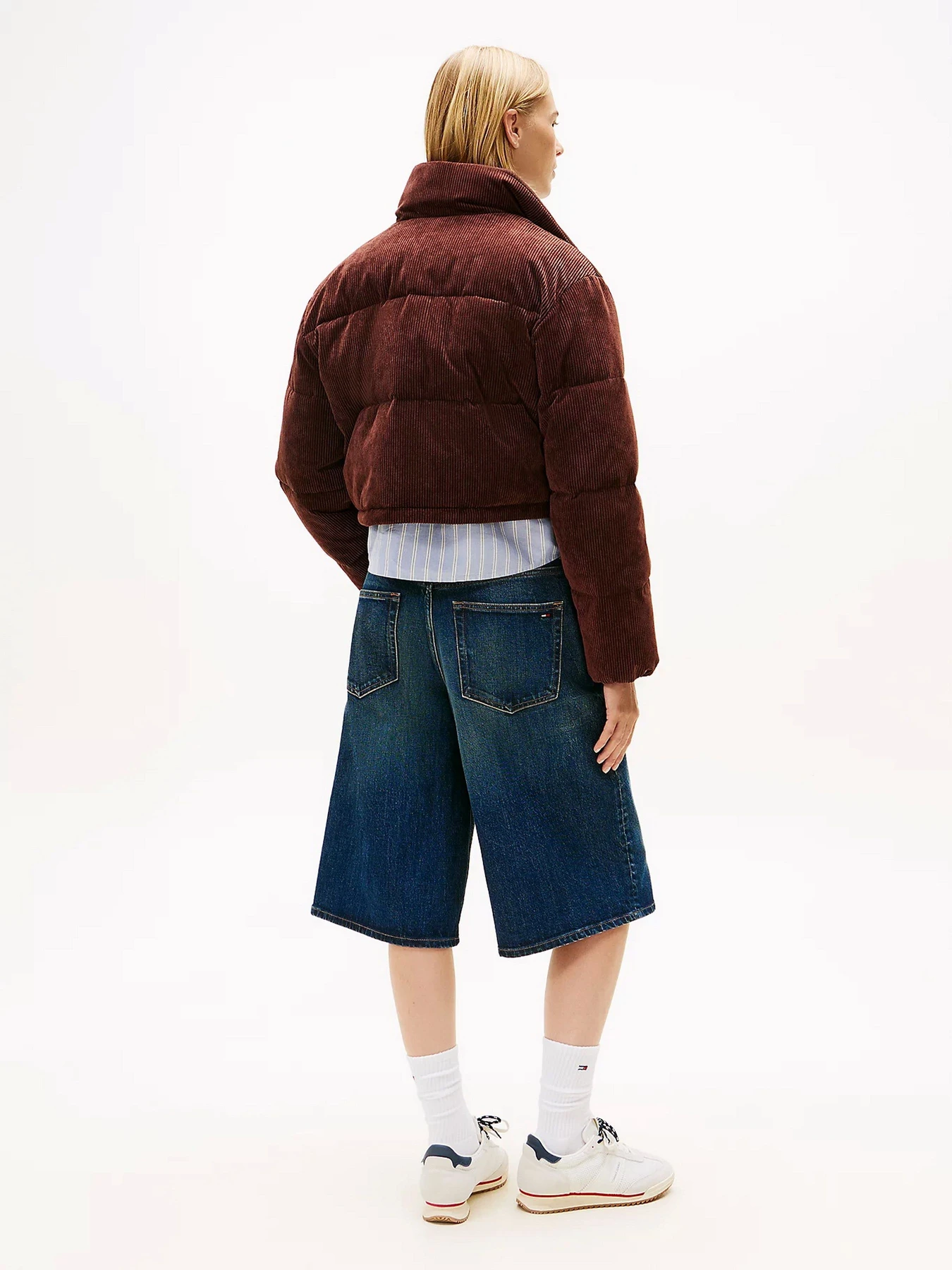 Куртки и дубленки Tommy Jeans модель DW0DW21658-GS7 Фото